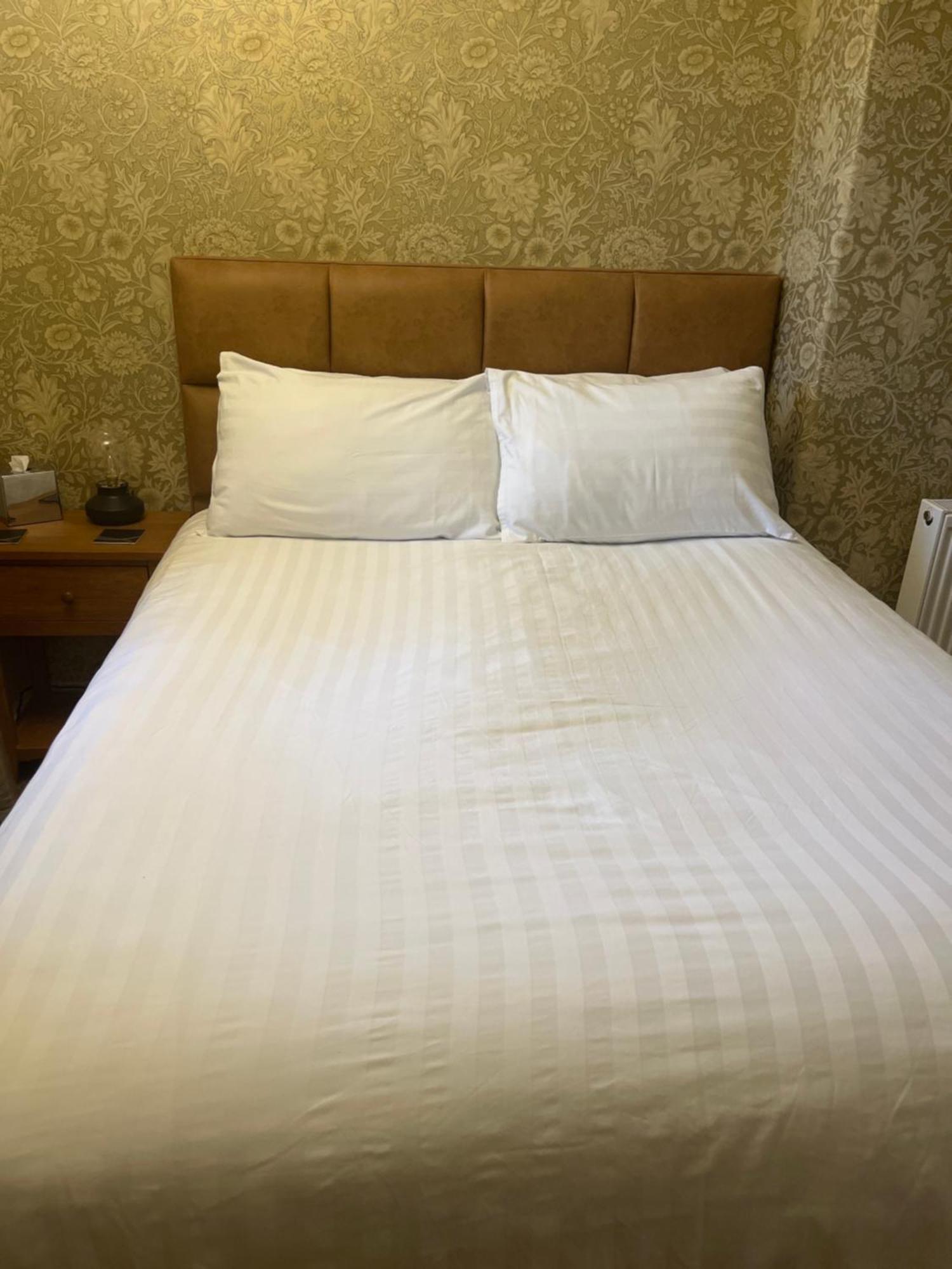 เรเวนส์วูด เกสท์เฮาส์ Bed & Breakfast สเตอร์ลิง ภายนอก รูปภาพ